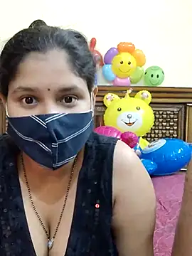 Snapshot of IND_COUPLE1 chatting on 02.23.25 IND COUPLE1 online show from 02.23.25