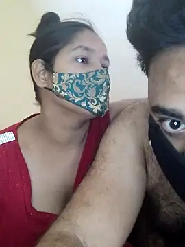 Snapshot of IND_COUPLE1 chatting on 06.19.26 IND COUPLE1 online show from 06.19.26
