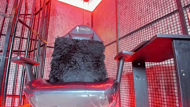 NAILAHARD online show from 11.17.25