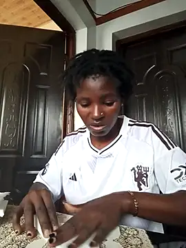 TrishaKalid online show from 10.21.25