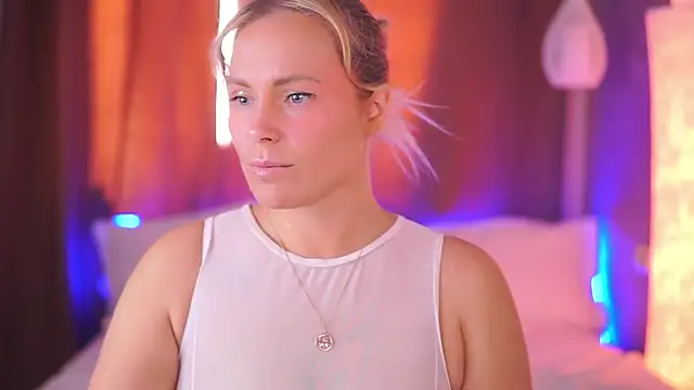 Snapshot of Charming_Daphny chatting on 09.14.25 Charming Daphny online show from 09.14.25