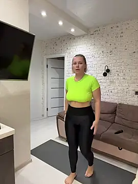 Snapshot of Charming_Daphny chatting on 11.08.25 Charming Daphny online show from 11.08.25