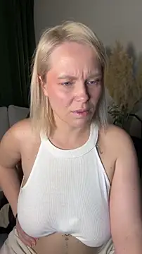 Charming Daphny online show from 05.16.26