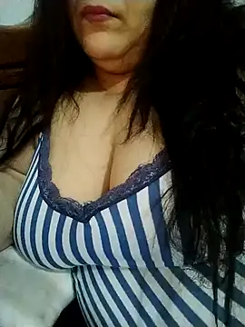 Snapshot of DALO3A85 chatting on 04.30.26 DALO3A85 online show from 04.30.26