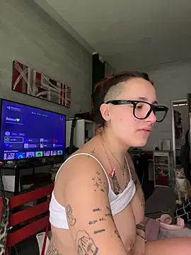 Snapshot of Hawitxui chatting on 02.06.26 Hawitxui online show from 02.06.26