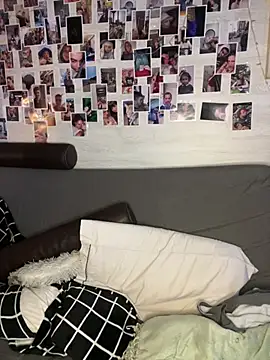 Snapshot of Hawitxui chatting on 02.19.26 Hawitxui online show from 02.19.26