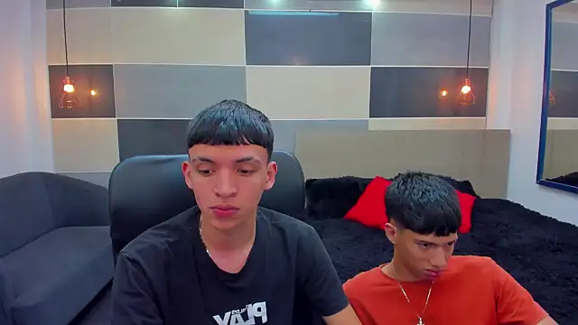 Snapshot of Juan_Nd_Steven chatting on 12.04.24 Juan Nd Steven online show from 12.04.24