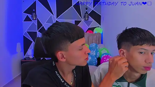 Snapshot of Juan_Nd_Steven chatting on 11.27.25 Juan Nd Steven online show from 11.27.25