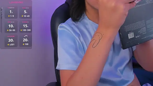 Snapshot of miah_connor chatting on 10.19.25 miah connor online show from 10.19.25