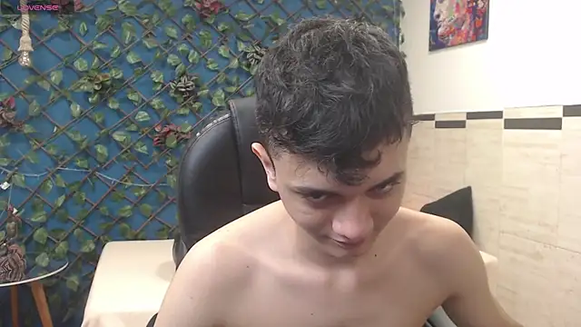 Snapshot of Waturox chatting on 09.12.25 Waturox online show from 09.12.25