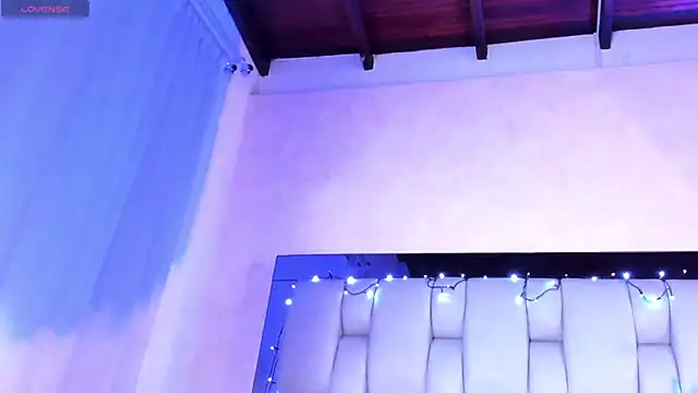 Snapshot of sophiieTaylor1 chatting on 01.29.25 sophiieTaylor1 online show from 01.29.25