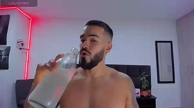 Alexander Martines online show from 02.08.25