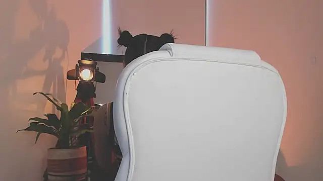 nahiapaws online show from 09.12.25