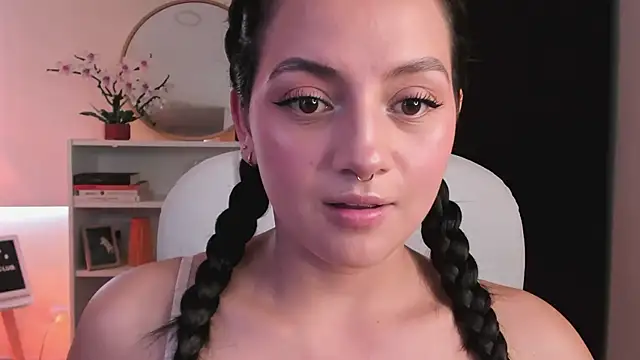 nahiapaws online show from 06.12.26