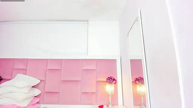 DaphneLloyd online show from 01.10.25