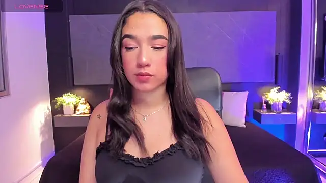 Snapshot of SaraaMills chatting on 04.09.26 SaraaMills online show from 04.09.26