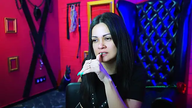 KarolinaRobinson online show from 02.22.25