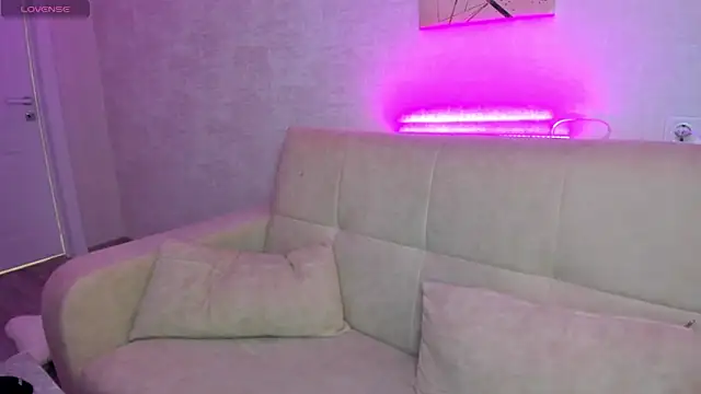 Stacey Brown online show from 12.11.24