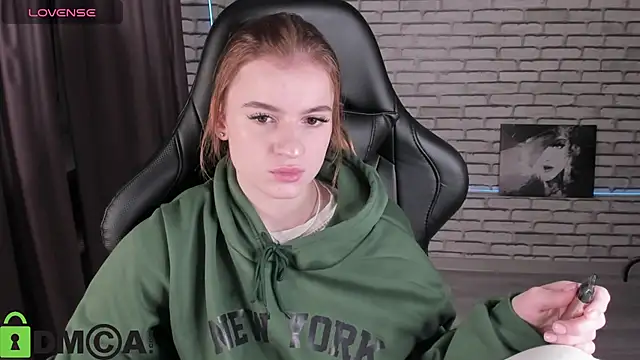 Stacey Brown online show from 12.21.25