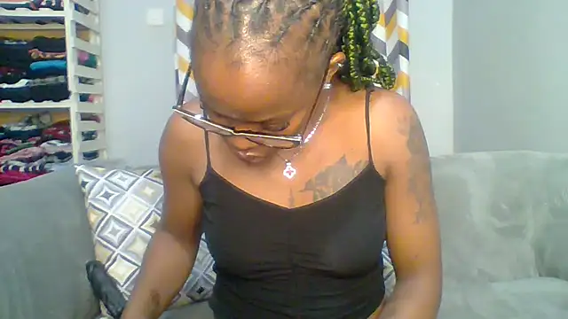 Snapshot of Petite_254 chatting on 03.23.26 Petite 254 online show from 03.23.26