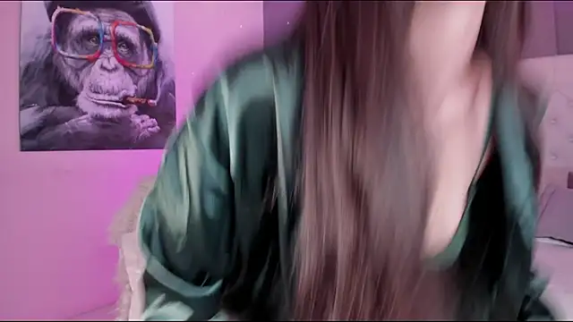 Snapshot of vega_roux chatting on 02.18.25 vega roux online show from 02.18.25