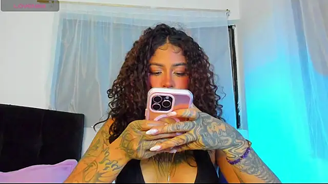 Snapshot of JuliaRose_ks chatting on 05.15.26 JuliaRose ks online show from 05.15.26