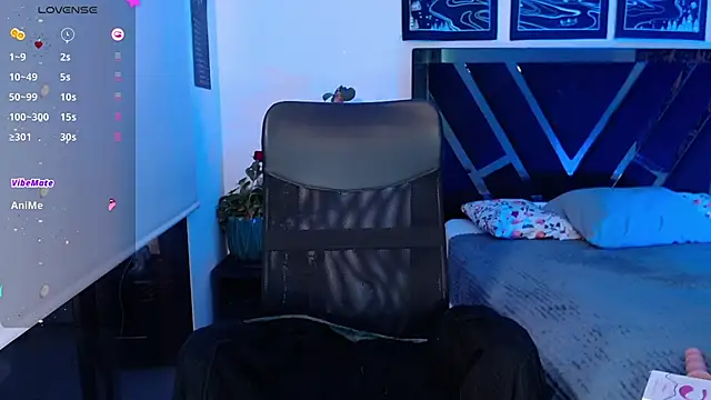 Snapshot of The_queen_of_pleasure chatting on 02.17.25 The queen of pleasure online show from 02.17.25