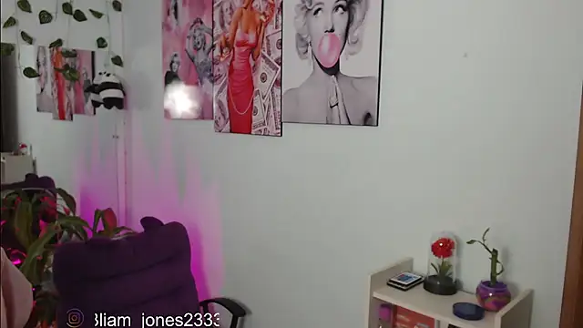 Jonesliam23 online show from 03.17.25