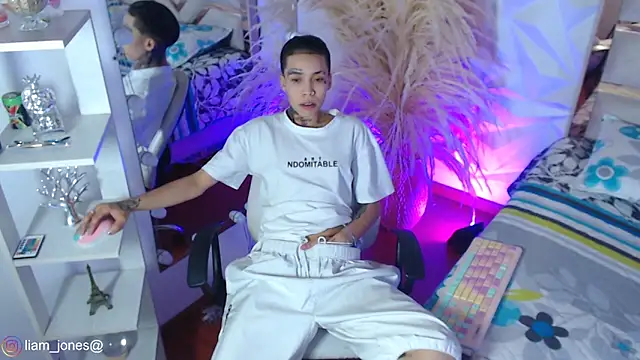 Jonesliam23 online show from 03.17.26