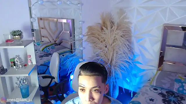 Jonesliam23 online show from 03.21.26