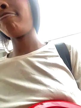 adaraSmiith online show from 12.04.24