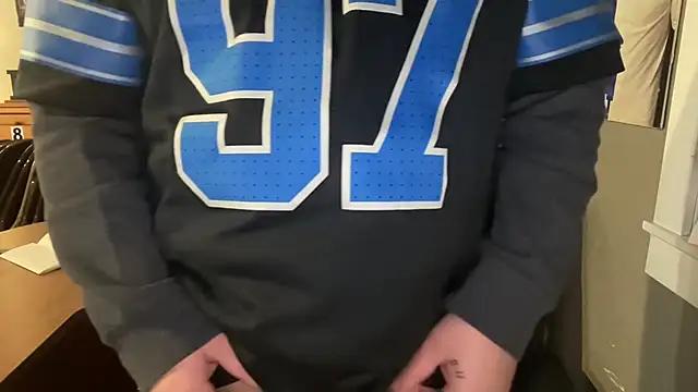 Snapshot of daddystone101 chatting on 01.10.25 daddystone101 online show from 01.10.25