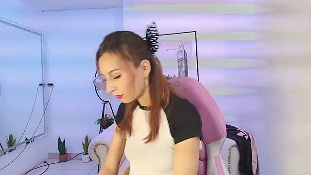 Snapshot of Tamara_slimx chatting on 01.28.25 Tamara slimx online show from 01.28.25