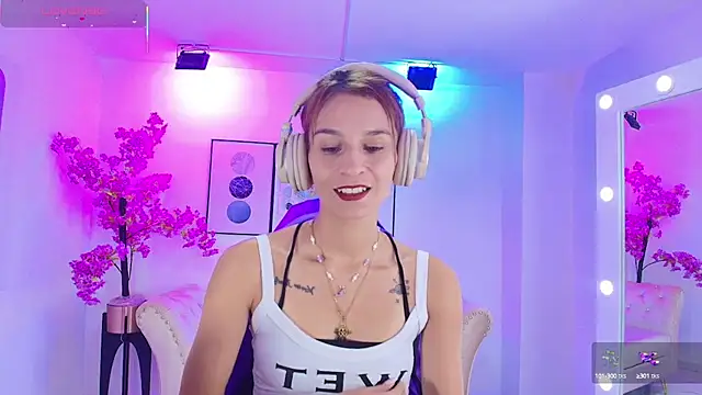 Snapshot of Tamara_slimx chatting on 10.15.25 Tamara slimx online show from 10.15.25