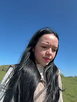 Snapshot of Vanesskaa chatting on 04.22.26 Vanesskaa online show from 04.22.26