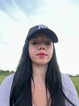 Snapshot of Vanesskaa chatting on 05.30.26 Vanesskaa online show from 05.30.26