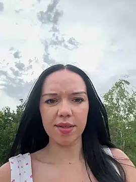 Snapshot of Vanesskaa chatting on 06.22.26 Vanesskaa online show from 06.22.26