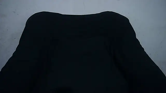 Snapshot of LureLily chatting on 11.20.25 LureLily online show from 11.20.25