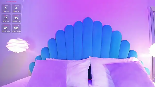 HannaKarson online show from 02.24.25