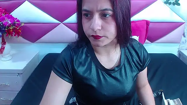 Snapshot of MariaClay chatting on 01.22.25 MariaClay online show from 01.22.25