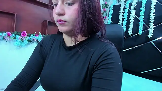 Snapshot of MariaClay chatting on 11.11.25 MariaClay online show from 11.11.25