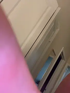 Snapshot of Marilin33 chatting on 12.18.25 Marilin33 online show from 12.18.25