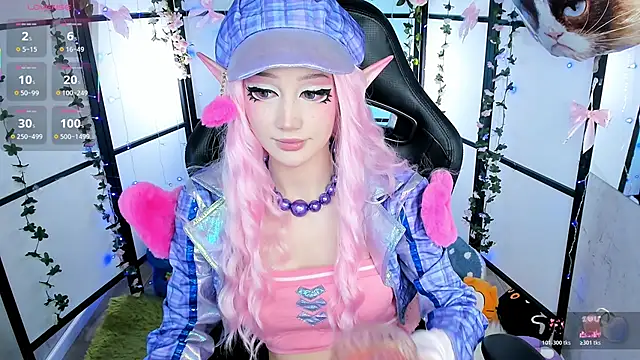 Snapshot of LilithLin chatting on 11.17.25 LilithLin online show from 11.17.25