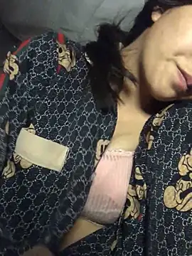 Snapshot of xotm chatting on 03.05.25 xotm online show from 03.05.25