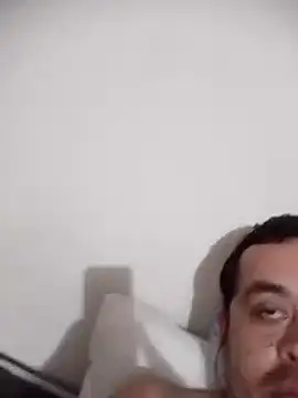 juanbenitez2 online show from 03.18.25