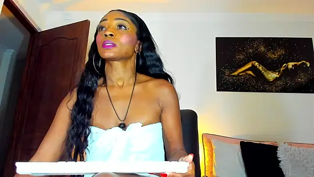 Snapshot of KimberlyBanks2 chatting on 11.18.25 KimberlyBanks2 online show from 11.18.25