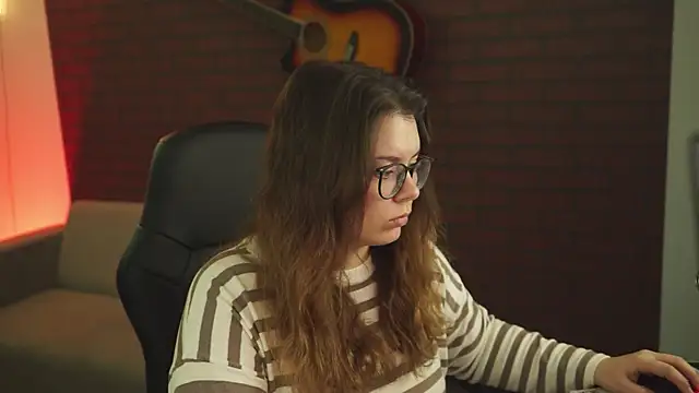 Snapshot of KeytSilvas chatting on 01.12.25 KeytSilvas online show from 01.12.25