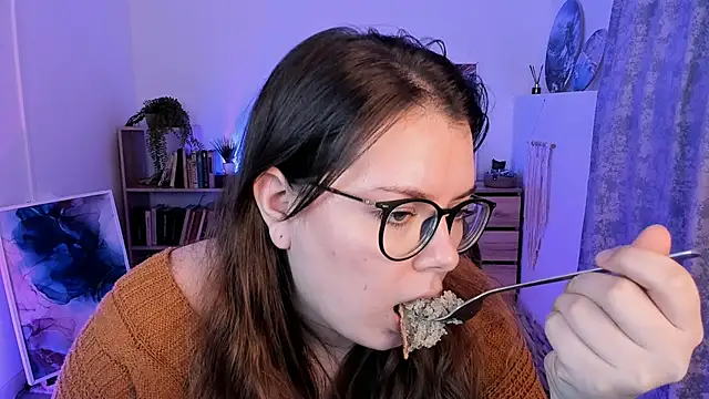 Snapshot of KeytSilvas chatting on 02.05.25 KeytSilvas online show from 02.05.25