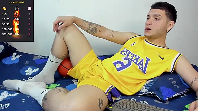 Snapshot of Noha_white chatting on 01.17.25 Noha white online show from 01.17.25