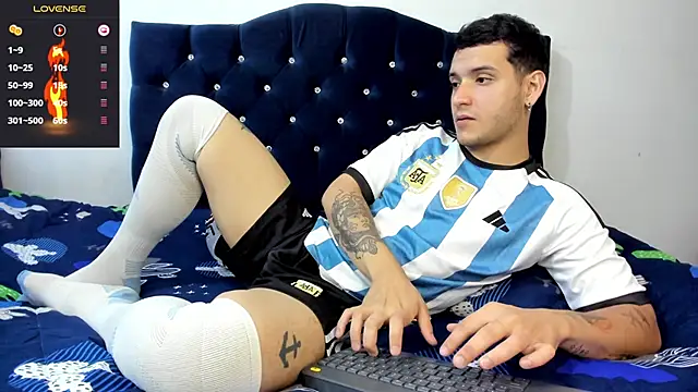 Snapshot of Noha_white chatting on 02.28.25 Noha white online show from 02.28.25